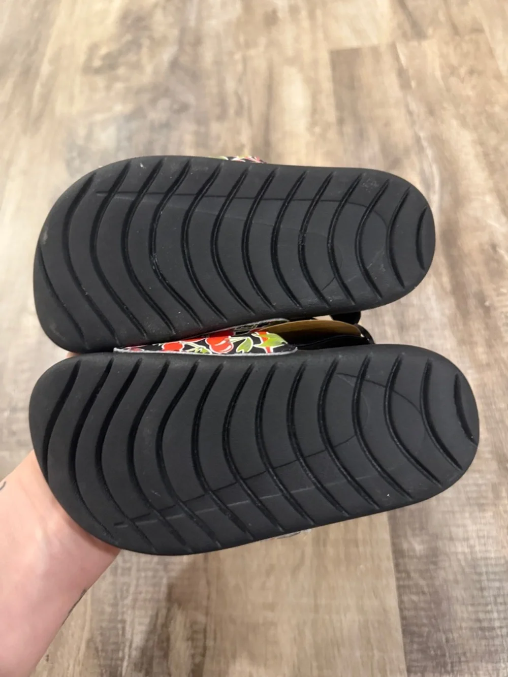 Nike kids slides